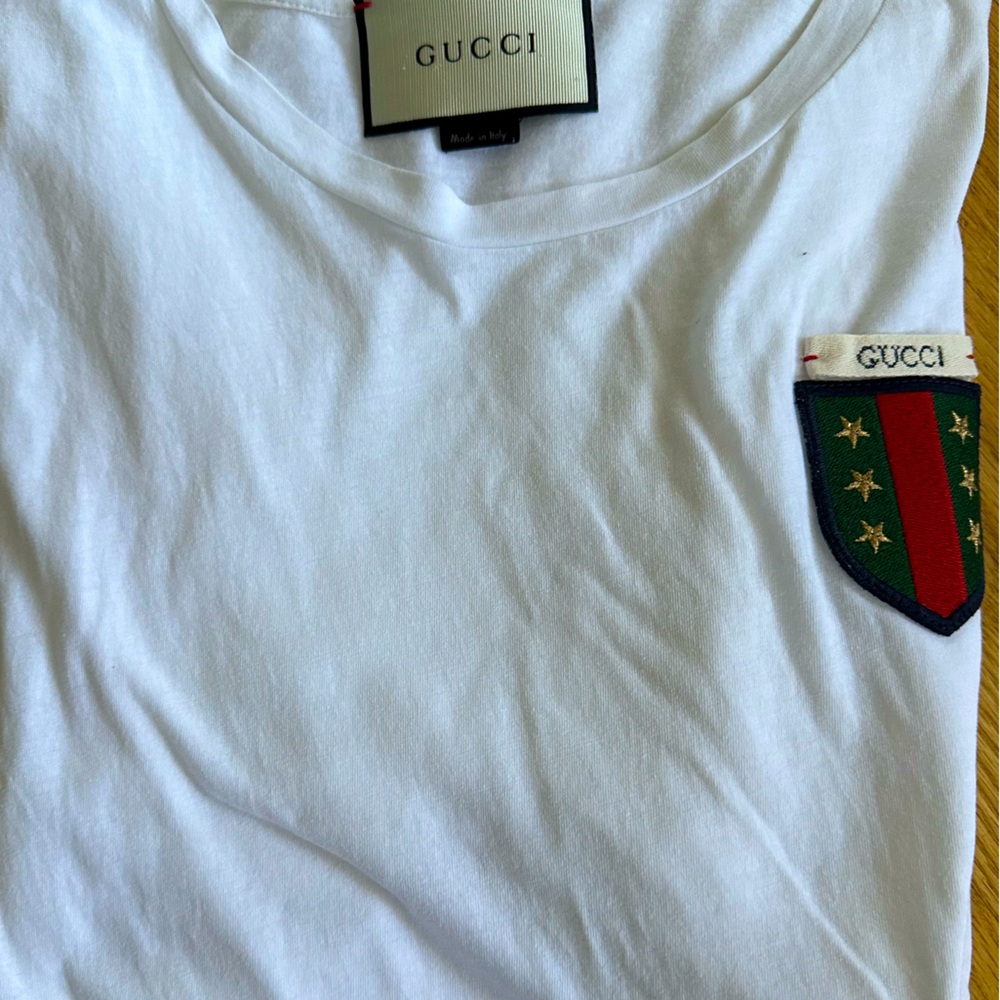Gucci Men’s T Shirt Size Medium (baggy fit)